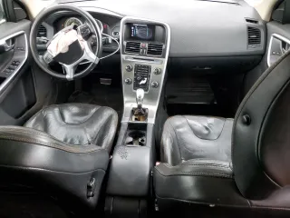 2013 Volvo XC60 3.2L with VIN YV4940DL4D2433666, listed as a Copart auction lot 52955565 with 196,420 mi miles and Salvage Title. Bid and sale history available at carsss.com. Image 8.