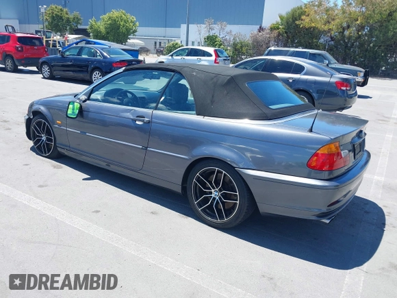 2001 BMW 3 Series 330Ci with VIN WBABS53401JU81570, listed as a IAAI auction lot 42773272 with 185,948 mi miles and . Bid and sale history available at DreamBid. Image 3.
