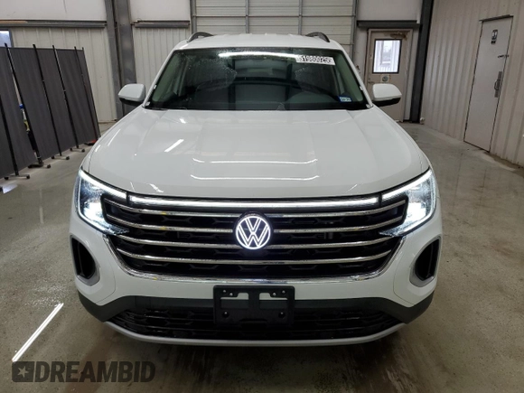 2025 Volkswagen Atlas SE z VIN 1V2HR2CA8SC502389, wystawiony jako Copart lot #51980025 z przebiegiem 10 753 mil mil oraz Czysty tytuł • Clean title. Historia ofert i sprzedaży dostępna na DreamBid. Obrazek 5.