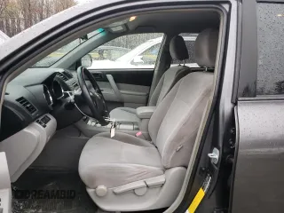 2008 Toyota Highlander with VIN JTEES41A682003835, listed as a Copart auction lot 49310574 with 161,122 mi miles and Salvage title. Bid and sale history available at DreamBid. Image 7.
