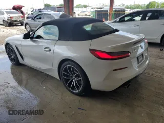 2022 BMW Z4 sDrive30i with VIN WBAHF3C08NWX39696, listed as a Copart auction lot 66475223 with 28,841 mi miles. Bid and sale history available at carsss.com. Image 2.