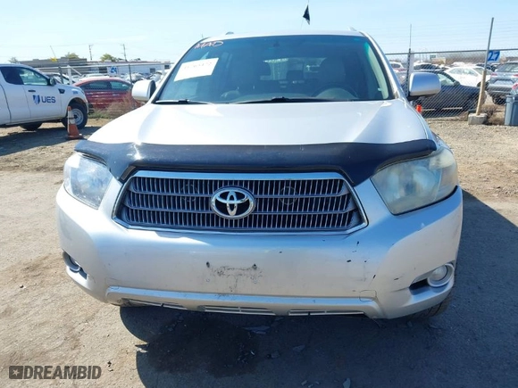 2008 Toyota Highlander Hybrid Limited with VIN JTEEW44AX82007693, listed as a IAAI auction lot 41765472 with 273,190 mi miles. Bid and sale history available at carsss.com. Image 6.