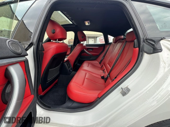 2019 BMW 4 Series 440i xDrive with VIN WBA4J7C54KBM74665, listed as a Copart auction lot 54988385 with 75,103 mi miles and Clean Title. Bid and sale history available at carsss.com. Image 12.
