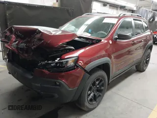 2019 Jeep Cherokee Trailhawk Elite with VIN 1C4PJMBX9KD157485, listed as a IAAI auction lot 41419531 with 63,208 mi miles. Bid and sale history available at carsss.com. Image 17.