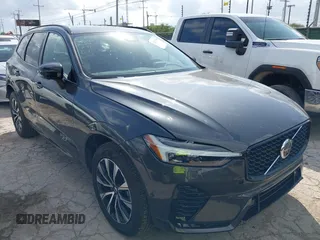 2025 Volvo XC60 Plus с VIN YV4M12RCXS1175731, выставлен на аукционе IAAI как лот 42421989 с пробегом 4 088 миль миль и . История ставок и продаж доступна на DreamBid. Изображение 1.