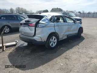 2020 Ford Edge SE z VIN 2FMPK3G97LBB16387, wystawiony jako IAAI lot #41822322 z przebiegiem Nie podano mil oraz . Historia ofert i sprzedaży dostępna na DreamBid. Obrazek 4.