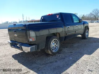 2009 Chevrolet Silverado 1500 LS with VIN 3GCEC13C69G222754, listed as a IAAI auction lot 41629544 with 195,186 mi miles. Bid and sale history available at carsss.com. Image 4.