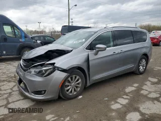 2018 Chrysler Pacifica Touring L with VIN 2C4RC1BG3JR217693, listed as a Copart auction lot 51582155 with 113,107 mi miles and Salvage Title. Bid and sale history available at DreamBid. Image 1.