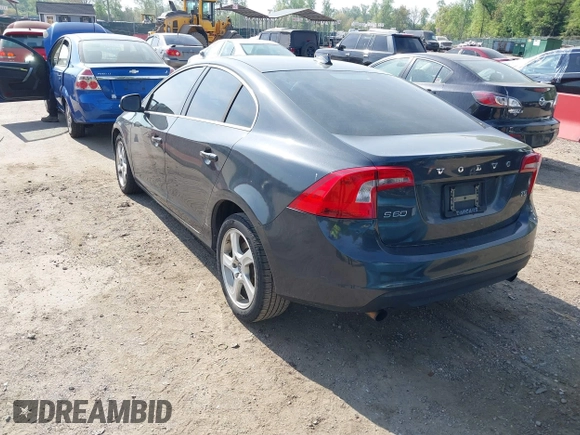 2012 Volvo S60 T5 z VIN YV1622FSXC2057110, wystawiony jako IAAI lot #42122468 z przebiegiem 263 931 mil mil oraz . Historia ofert i sprzedaży dostępna na DreamBid. Obrazek 3.