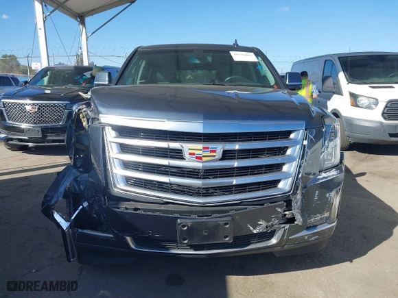 2019 Cadillac Escalade with VIN 1GYS3AKJ8KR255600, listed as a IAAI auction lot 41712803 with 40,507 mi miles. Bid and sale history available at carsss.com. Image 12.