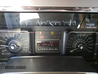 2008 Lincoln Navigator z VIN 5LMFU28558LJ18851, wystawiony jako Copart lot #54992975 z przebiegiem 72 871 mil mil oraz Szkody całkowita. Historia ofert i sprzedaży dostępna na DreamBid. Obrazek 9.