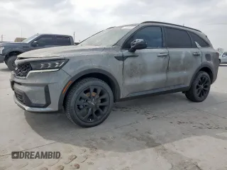 2022 Kia Sorento SX z VIN 5XYRKDLFXNG114470, wystawiony jako Copart lot #51484665 z przebiegiem 91 048 mil mil oraz Nie do naprawy • Non repairable. Historia ofert i sprzedaży dostępna na DreamBid. Obrazek 1.