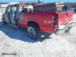 2007 GMC Sierra 2500HD Classic SLT with VIN 1GTHK23D47F103226, listed as a IAAI auction lot 41582211 with 1 mi miles. Bid and sale history available at carsss.com. Image 3.