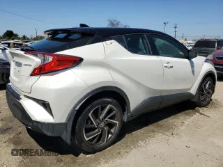 2020 Toyota C-HR LE with VIN JTNKHMBX3L1074624, listed as a Copart auction lot 52639455 with 55,483 mi miles and Salvage Title. Bid and sale history available at DreamBid. Image 3.