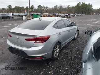 2020 Hyundai Elantra SEL z VIN 5NPD84LF2LH585950, wystawiony jako IAAI lot #41928442 z przebiegiem 48 947 mil mil oraz . Historia ofert i sprzedaży dostępna na DreamBid. Obrazek 4.