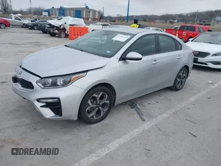 2021 Kia Forte LXS z VIN 3KPF24AD5ME269640, wystawiony jako IAAI lot #41381510 z przebiegiem 107 942 mil mil oraz . Historia ofert i sprzedaży dostępna na DreamBid. Obrazek 2.