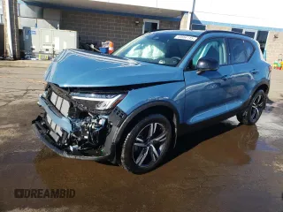 2024 Volvo XC40 Core Bright Theme с VIN YV4L12UK3R2208017, выставлен на аукционе Copart как лот 46664115 с пробегом 10 937 миль миль и Списание • Salvage title. История ставок и продаж доступна на DreamBid. Изображение 1.