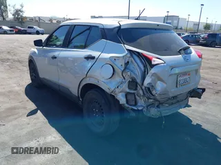 2020 Nissan Kicks S с VIN 3N1CP5BV5LL518629, выставлен на аукционе IAAI как лот 42003304 с пробегом 64 780 миль миль и . История ставок и продаж доступна на DreamBid. Изображение 3.