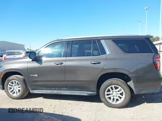 2021 Chevrolet Tahoe LT with VIN 1GNSCNKD9MR266140, listed as a IAAI auction lot 40631424 with 70,637 mi miles and . Bid and sale history available at DreamBid. Image 14.