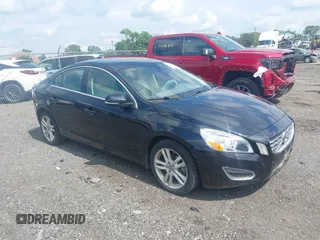 2012 Volvo S60 T5 with VIN YV1622FS6C2130344, listed as a IAAI auction lot 42707934 with 110,515 mi miles and . Bid and sale history available at DreamBid. Image 1.