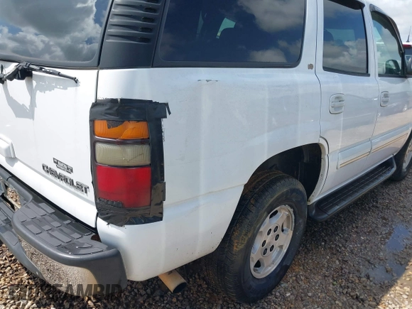 2004 Chevrolet Tahoe LT with VIN 1GNEC13ZX4R127036, listed as a IAAI auction lot 42484115 with 290,351 mi miles and . Bid and sale history available at DreamBid. Image 6.