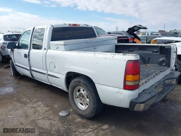 2002 GMC Sierra 1500 SLE with VIN 2GTEC19T421129317, listed as a IAAI auction lot 41311175 with 1 mi miles. Bid and sale history available at carsss.com. Image 3.