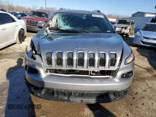 2015 Jeep Cherokee Latitude with VIN 1C4PJLCB3FW565942, listed as a Copart auction lot 46347345 with 188,038 mi miles and Non Repairable. Bid and sale history available at carsss.com. Image 5.