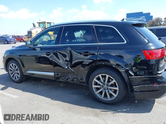 2019 Audi Q7 Premium Plus с VIN WA1LHAF78KD025573, выставлен на аукционе IAAI как лот 42173645 с пробегом 45 809 миль миль и . История ставок и продаж доступна на DreamBid. Изображение 14.