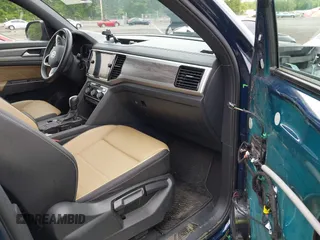 2022 Volkswagen Atlas SE с VIN 1V2JE2CA4NC205458, выставлен на аукционе IAAI как лот 42176005 с пробегом 125 429 миль миль и . История ставок и продаж доступна на DreamBid. Изображение 5.