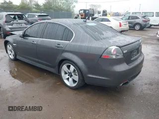2009 Pontiac G8 GT z VIN 6G2EC57Y19L203150, wystawiony jako IAAI lot #42314747 z przebiegiem 130 188 mil mil oraz . Historia ofert i sprzedaży dostępna na DreamBid. Obrazek 3.