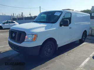 2018 Nissan NV Cargo S z VIN 1N6BF0KM4JN814628, wystawiony jako IAAI lot #42282183 z przebiegiem 128 289 mil mil oraz . Historia ofert i sprzedaży dostępna na DreamBid. Obrazek 18.