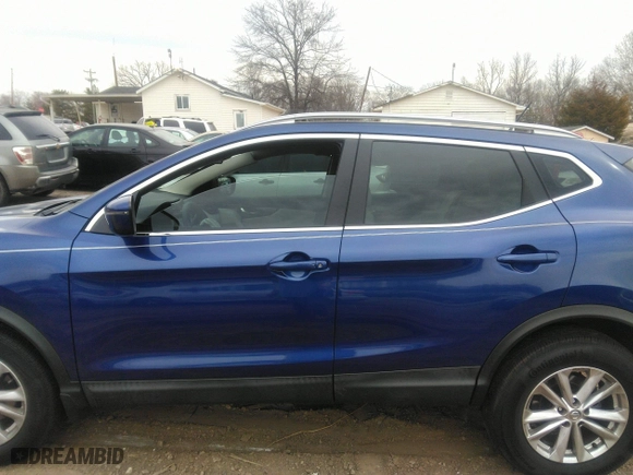 2018 Nissan Rogue Sport S with VIN JN1BJ1CP7JW151343, listed as a IAAI auction lot 41765611 with 61,118 mi miles. Bid and sale history available at carsss.com. Image 14.