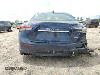 2022 Maserati Ghibli with VIN ZAM57XSA9NX391448, listed as a Copart auction lot 70404954 with 91,611 mi miles and Salvage Title. Bid and sale history available at carsss.com. Image 6.