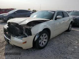 2007 Chrysler 300 Signature with VIN 2C3KA53GX7H715860, listed as a Copart auction lot 71077054 with 108,245 mi miles and Salvage Title. Bid and sale history available at carsss.com. Image 1.