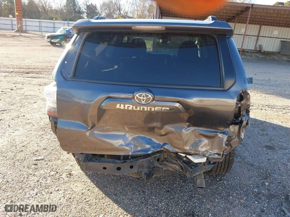 2021 Toyota 4Runner SR5 with VIN JTEEU5JRXM5235997, listed as a IAAI auction lot 41185640 with 68,445 mi miles. Bid and sale history available at carsss.com. Image 17.