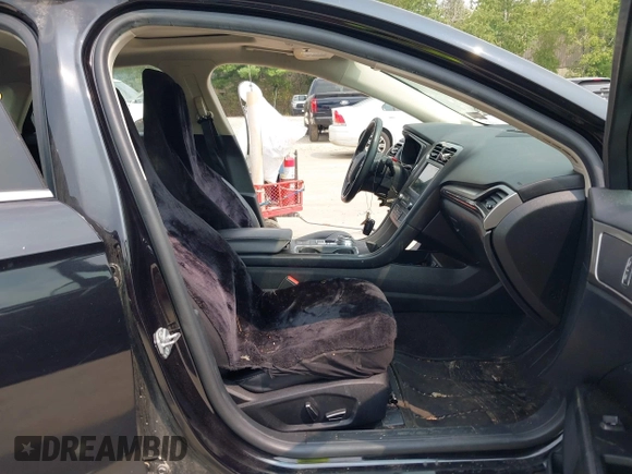 2019 Ford Fusion SEL with VIN 3FA6P0CD4KR224479, listed as a IAAI auction lot 40087591 with 92,833 mi miles. Bid and sale history available at carsss.com. Image 5.