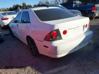 2001 Lexus IS with VIN JTHBD182810002006, listed as a IAAI auction lot 41487806 with 186,809 mi miles. Bid and sale history available at carsss.com. Image 3.