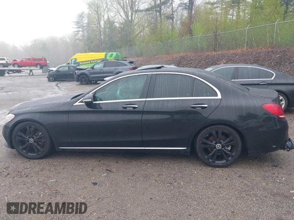 2019 Mercedes-Benz C 300 с VIN 55SWF8DB5KU307749, выставлен на аукционе IAAI как лот 42198723 с пробегом 93 370 миль миль и . История ставок и продаж доступна на DreamBid. Изображение 14.