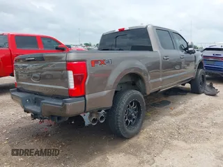 2018 Ford F-250 XL с VIN 1FT7W2BT9JEC77105, выставлен на аукционе IAAI как лот 42187476 с пробегом 211 051 миль миль и . История ставок и продаж доступна на DreamBid. Изображение 4.