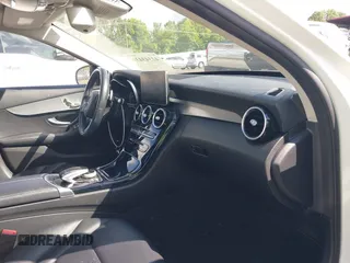 2016 Mercedes-Benz C 300 z VIN 55SWF4JB9GU150490, wystawiony jako IAAI lot #42343439 z przebiegiem 67 753 mil mil oraz . Historia ofert i sprzedaży dostępna na DreamBid. Obrazek 5.