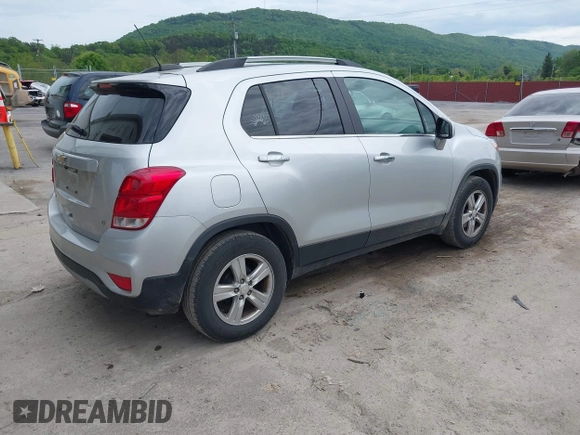 2019 Chevrolet Trax LT z VIN KL7CJLSB1KB961043, wystawiony jako IAAI lot #42227797 z przebiegiem 110 595 mil mil oraz . Historia ofert i sprzedaży dostępna na DreamBid. Obrazek 4.
