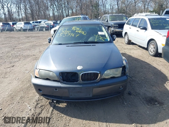 2003 BMW 3 Series 325i with VIN WBAAZ334X3PH35526, listed as a IAAI auction lot 42074943 with Not provided miles and . Bid and sale history available at DreamBid. Image 6.