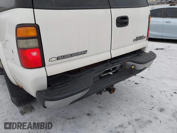 2004 Chevrolet Suburban LS with VIN 3GNGK26U54G275919, listed as a IAAI auction lot 41399645 with 149,841 mi miles and . Bid and sale history available at DreamBid. Image 6.