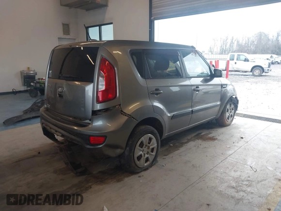 2013 Kia Soul with VIN KNDJT2A59D7632767, listed as a IAAI auction lot 41317118 with 208,884 mi miles. Bid and sale history available at carsss.com. Image 4.