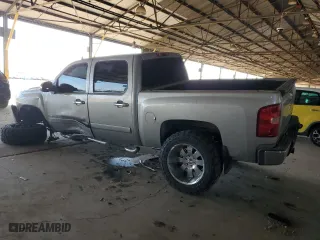 2007 Chevrolet Silverado 1500 LT w/1LT with VIN 2GCEC13C771612512, listed as a Copart auction lot 47241715 with 131,495 mi miles and Salvage Title. Bid and sale history available at carsss.com. Image 2.