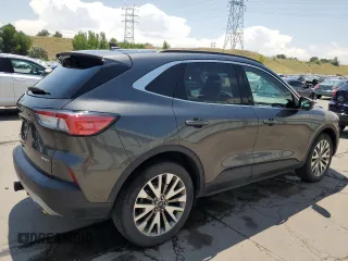 2020 Ford Escape Titanium с VIN 1FMCU9J98LUC51389, выставлен на аукционе Copart как лот 64387595 с пробегом 54 993 миль миль и Чистый • Clean title. История ставок и продаж доступна на DreamBid. Изображение 3.