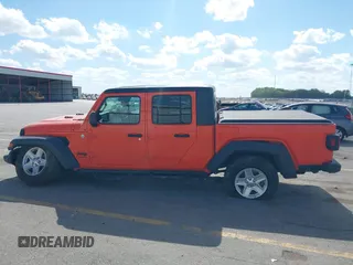 2020 Jeep Gladiator Sport S с VIN 1C6HJTAG1LL154854, выставлен на аукционе IAAI как лот 42272169 с пробегом 66 909 миль миль и . История ставок и продаж доступна на DreamBid. Изображение 14.