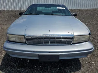 1995 Chevrolet Caprice with VIN 1G1BL52P8SR191830, listed as a Copart auction lot 64043925 with 154,320 mi miles and Clean title. Bid and sale history available at DreamBid. Image 5.