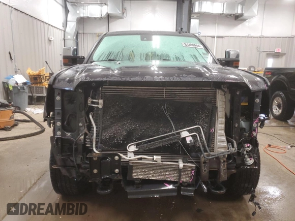 2015 GMC Sierra 2500HD Denali with VIN 1GT120E86FF525258, listed as a Copart auction lot 84499944 with 207,033 mi miles and Clean title. Bid and sale history available at DreamBid. Image 5.