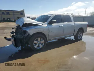 2016 Ram 1500 Lone Star z VIN 1C6RR6LT6GS241668, wystawiony jako Copart lot #46596195 z przebiegiem 157 602 mil mil oraz Tytuł czysty. Historia ofert i sprzedaży dostępna na DreamBid. Obrazek 1.